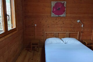 Duas noites em quarto duplo com pequeno-almoço para 2 adultos e 1 criança em Bungalows da Peneda em Lamas de Mouro (Viana do Castelo)