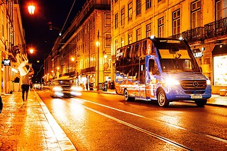 Descubra Lisboa com um tour interativo em mini-bus | Para 1 pessoa - Smart Sightseeing