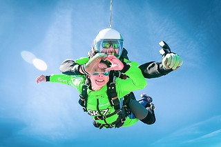 Salto Tandem ou Salto de Paraquedas a 3000m no Algarve para 1 | Air Emotions - Portimão