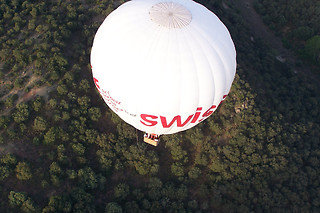 Um voo de balão para 1 adulto e 1 criança na Aerotours em Ávila