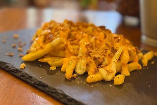 Cheque Gourmet: Hambúrgueres e petiscos para 2 | O Hambúrguer da Vila - Graça