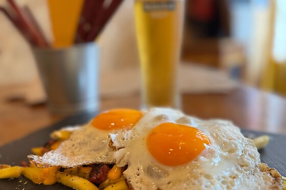 Cheque Gourmet: Hambúrgueres e petiscos para 2 | O Hambúrguer da Vila - Graça