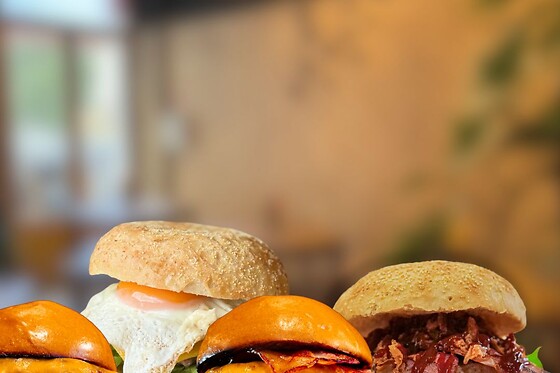 Cheque Gourmet: Hambúrgueres e petiscos para 2 | O Hambúrguer da Vila - Graça