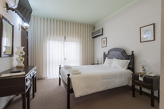 Uma noite com pequeno-almoço + Entradas para os Passadiços do Mondego para 2 | Lavanda Hotel Mira Serra (Celorico da Beira, Guarda)