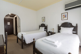 Uma noite com pequeno-almoço + Entradas para os Passadiços do Mondego para 2 | Lavanda Hotel Mira Serra (Celorico da Beira, Guarda)