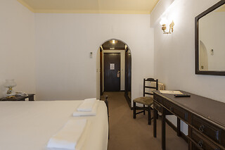 Uma noite com pequeno-almoço + Entradas para os Passadiços do Mondego para 2 | Lavanda Hotel Mira Serra (Celorico da Beira, Guarda)