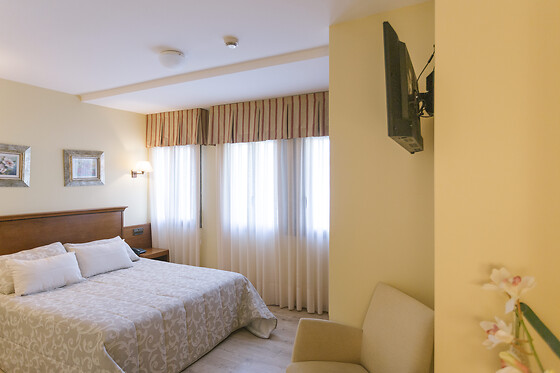 HOTEL O CASTRO - photo 9