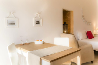 Uma noite de alojamento em quarto duplo/twin para 2 em Cercas Velhas em Sagres (Faro)