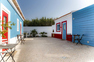 Uma noite de alojamento em quarto duplo/twin para 2 em Cercas Velhas em Sagres (Faro)