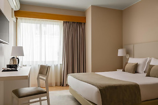 Uma noite em Suíte Júnior com pequeno-almoço para 2 em Hotel Exe Wellington**** em Figueira da Foz (Coimbra)