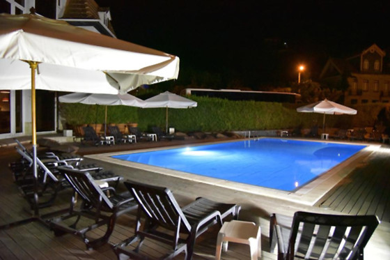 Uma noite em quarto duplo com pequeno-almoço para 2  | Douro Marina Hotel & Spa (Resende, Viseu)