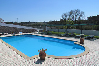 Uma noite com pequeno-almoço para 2 adultos e 2 crianças | Quinta do Forno (Torres Vedras)