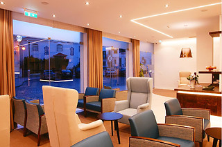 Uma noite em quarto duplo com pequeno-almoço | Hotel Concha (São Martinho do Porto, Leiria)
