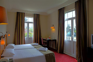 Uma noite com pequeno-almoço e refeição para 2 | Hotel Termas da Curia (Aveiro)
