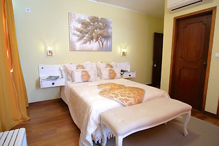1 noite em quarto duplo com detalhe romântico para 2 | Hotel Jardim Viana do Castelo (Viana do Castelo)