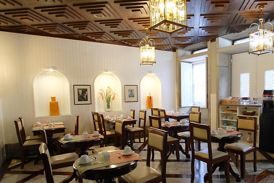 1 noite em quarto duplo com detalhe romântico para 2 | Hotel Jardim Viana do Castelo (Viana do Castelo)