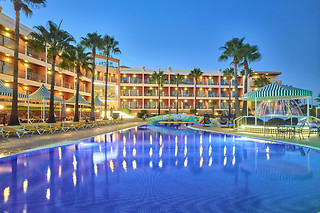 Uma noite em quarto duplo e jantar buffet | Hotel Baía Grande (Albufeira)