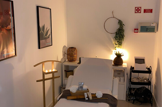 Massagem de relaxamento às costas para 2 em Unique Estética Évora (Évora)