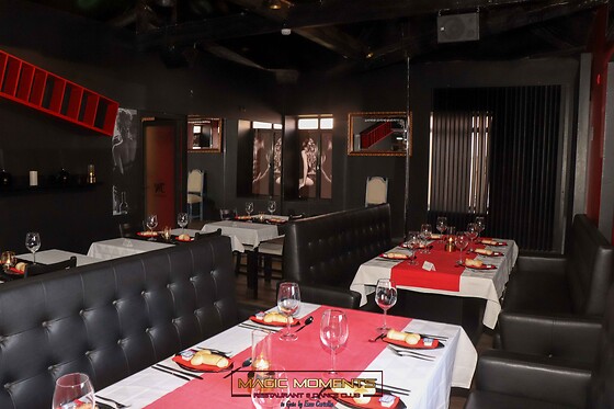 Jantar (Menu Vip) + Espectáculo de Dança Sensual para 2 | Magic Moments Restaurant & Dance Club (Porto)