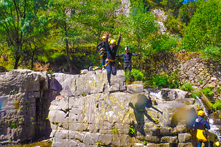 Canyoning na Ribeira da Pena - Góis para 1 | Trans Serrano - Aventura, Lazer e Turismo (Góis, Coimbra)