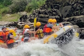Passeio em Kayak para 4 no CoralTours Minho em Melgaço (Viana do Castelo)
