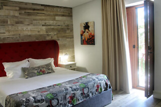Uma noite em quarto duplo standard com pequeno-almoço para 2 no Art'Otel Barcelos (Braga)