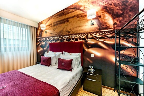 Lounge Inn Guest House - photo 0