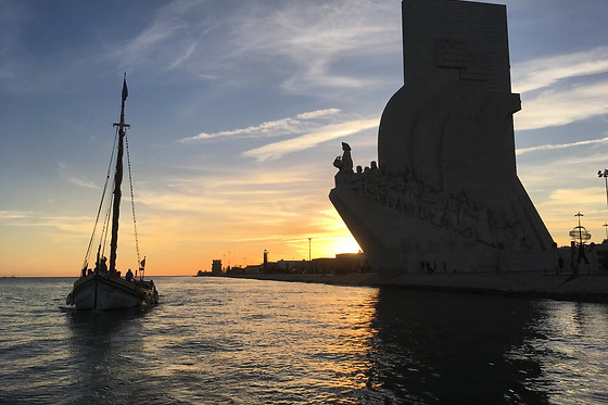 Passeio de Barco com Guia pelos Monumentos de Lisboa para 2 | Lisbon4Sailing (Doca de Belém)