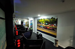 SKYLINE SIMRACING CENTER