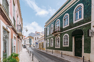 1 noite com pequeno-almoço para 2 ou família | 19 Tile Ceramic Concept - Caldas da Rainha
