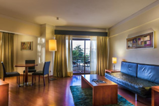 Uma noite em quarto duplo com pequeno-almoço e acesso ao Spa| Vila Galé Cerro Alagoa (Albufeira)