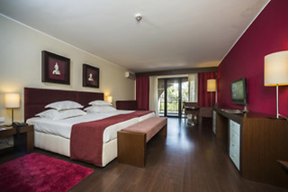 Uma noite com pequeno-almoço e acesso ao Spa para 2 | Vila Galé Cascais