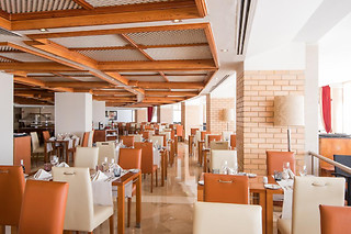 Uma noite com pequeno-almoço e acesso ao Spa para 2 | Vila Galé Ampalius (Quarteira)