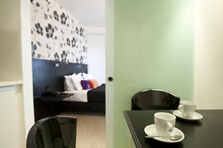 Uma noite em quarto duplo com pequeno-almoço para 2 | Funchal Design Hotel (Madeira)