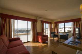 Uma noite com pequeno-almoço e acesso ao Spa para 2 | Vila Galé Marina (Vilamoura)