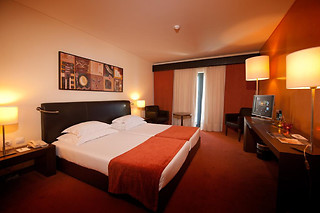 Uma noite em quarto duplo com pequeno-almoço e acesso ao Spa | Vila Galé Santa Cruz (Madeira)