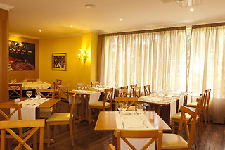 Uma noite com pequeno-almoço e acesso ao Spa para 2 | Vila Galé Estoril (Estoril)