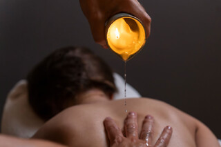 Massagem de relaxamento | Para 1 pessoa - 50 min | SPA Crowne Plaza Porto 5*