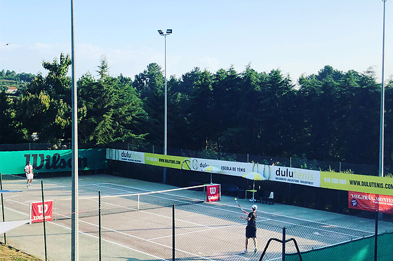 Uma aula de ténis para 1 em Dulusport em Arroios (Vila Real)